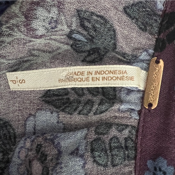 Free People Boho Tunic Purple Floral Pattern with Flared Sleeves Size S - Picture 3 of 7